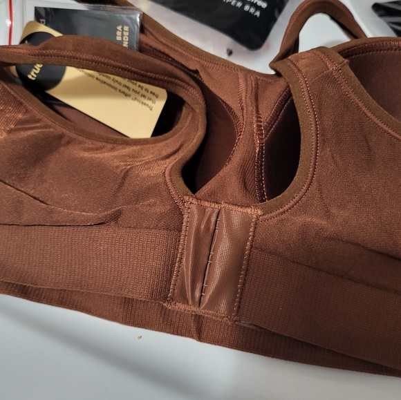 2 Shapermint Truekind Wireless Bras - Picture 5 of 6